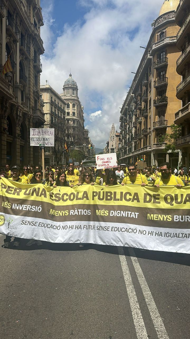 Docents de Rubí, a la manifestació del 12 de maig de 2026 FOTO: Assemblea de Docents de Rubí