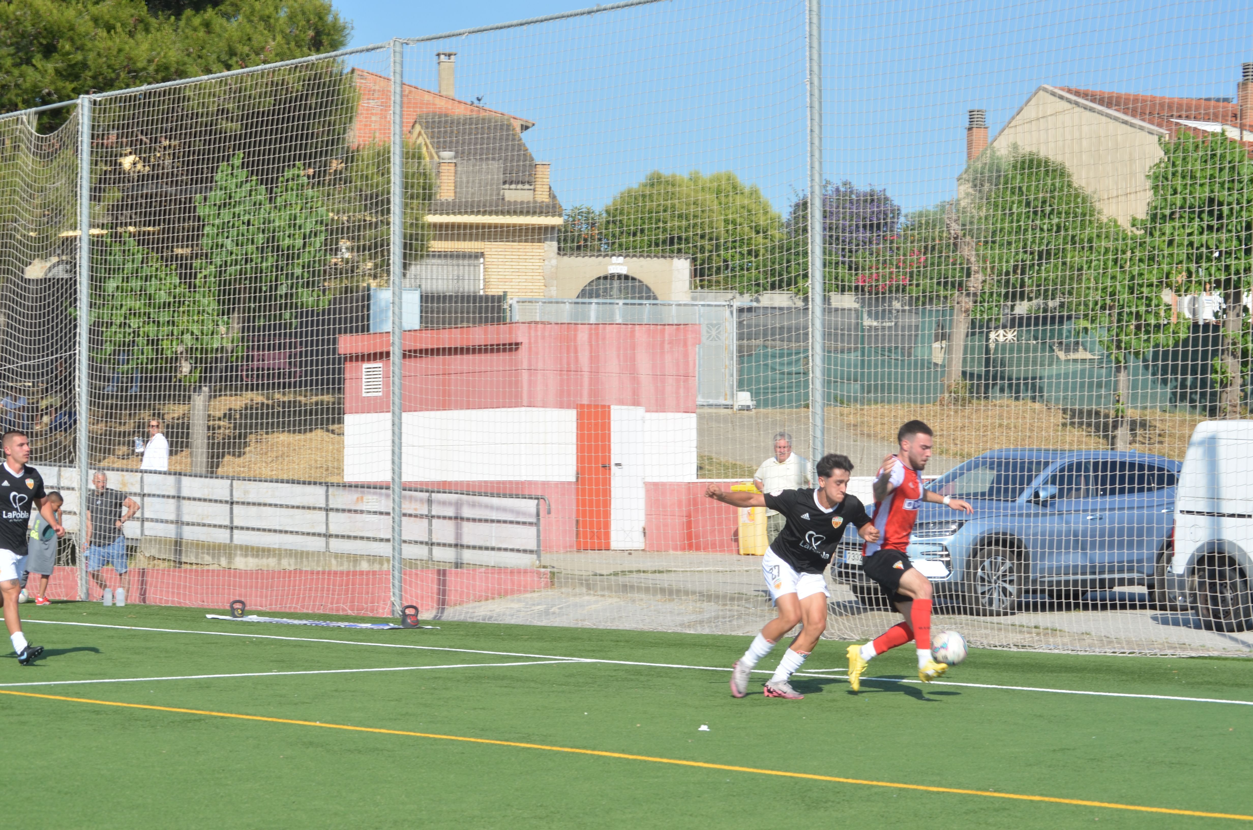 Promoció d'ascens a Tercera RFEF de la UE Rubí davant la Pobla de Mafumet FOTO: Lara López