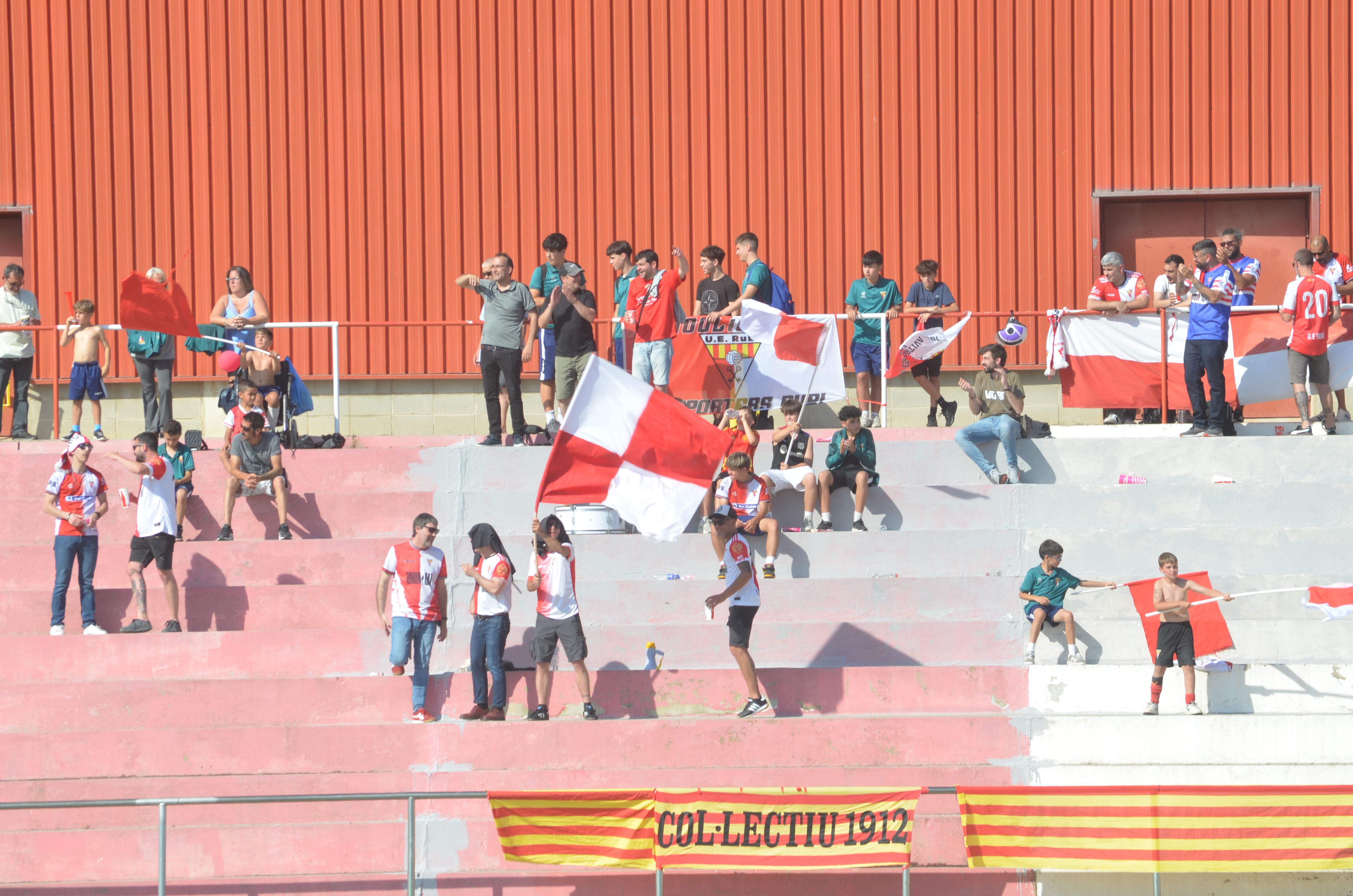Promoció d'ascens a Tercera RFEF de la UE Rubí davant la Pobla de Mafumet FOTO: Lara López