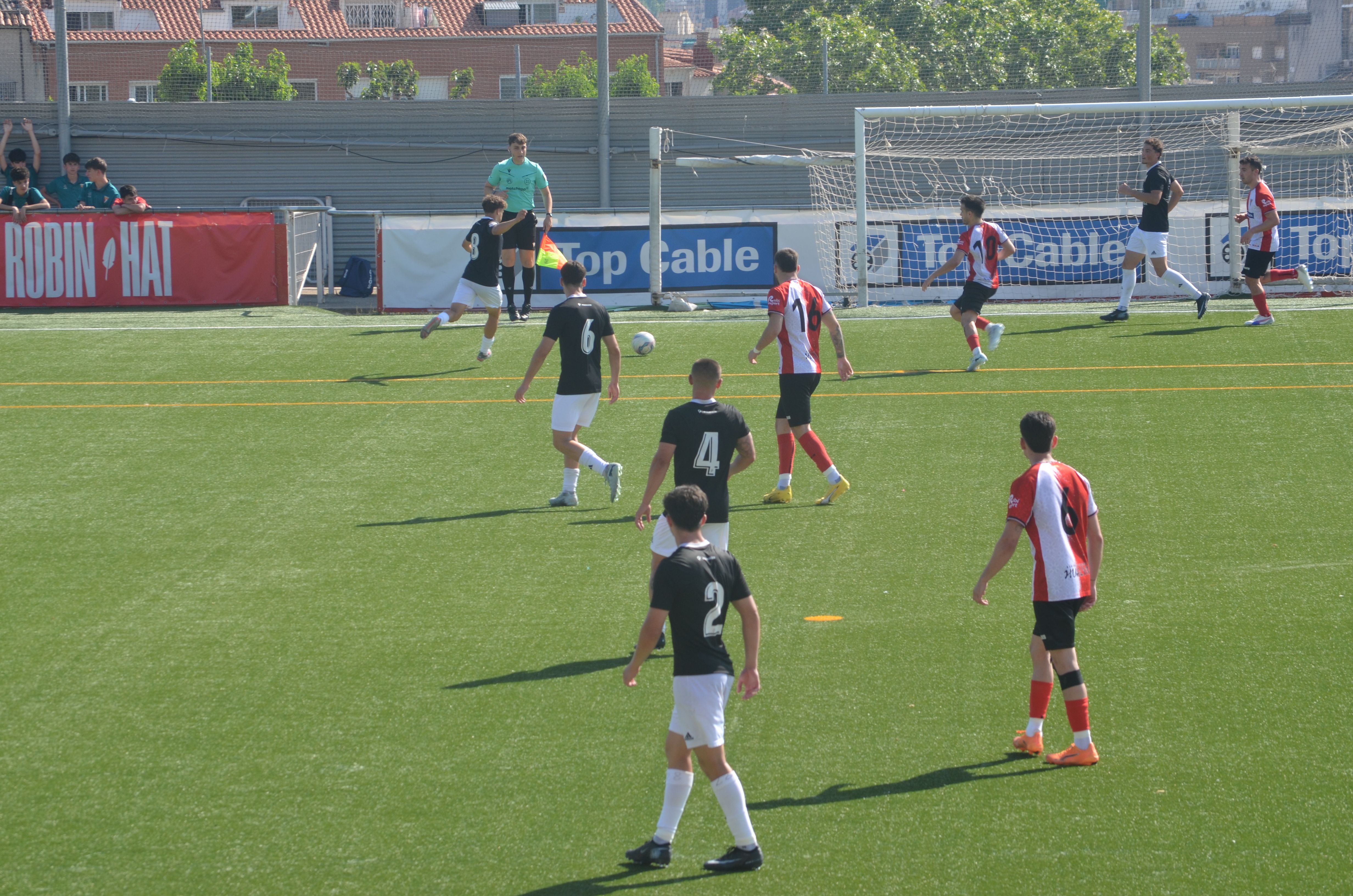 Promoció d'ascens a Tercera RFEF de la UE Rubí davant la Pobla de Mafumet FOTO: Lara López