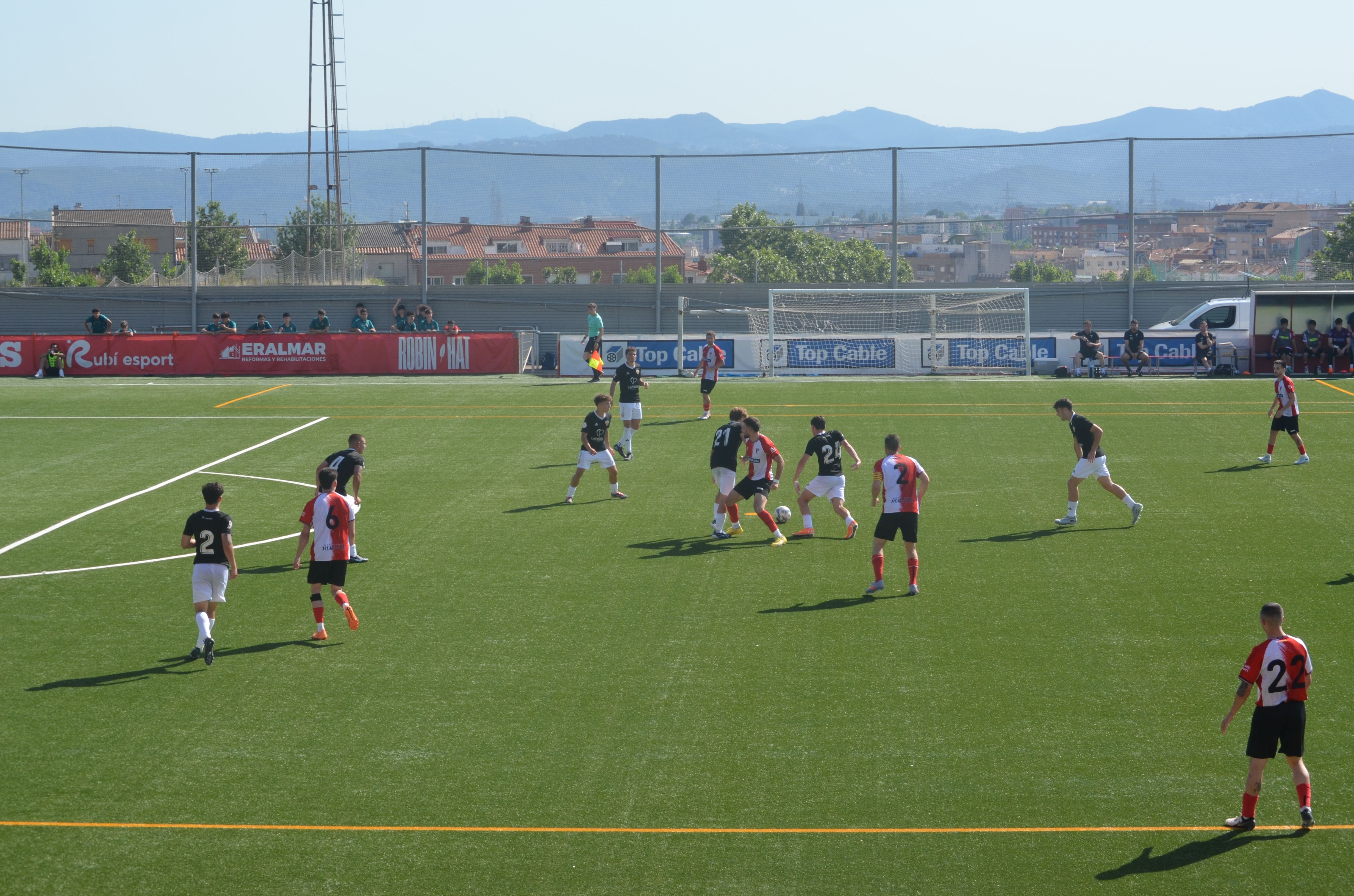 Promoció d'ascens a Tercera RFEF de la UE Rubí davant la Pobla de Mafumet FOTO: Lara López