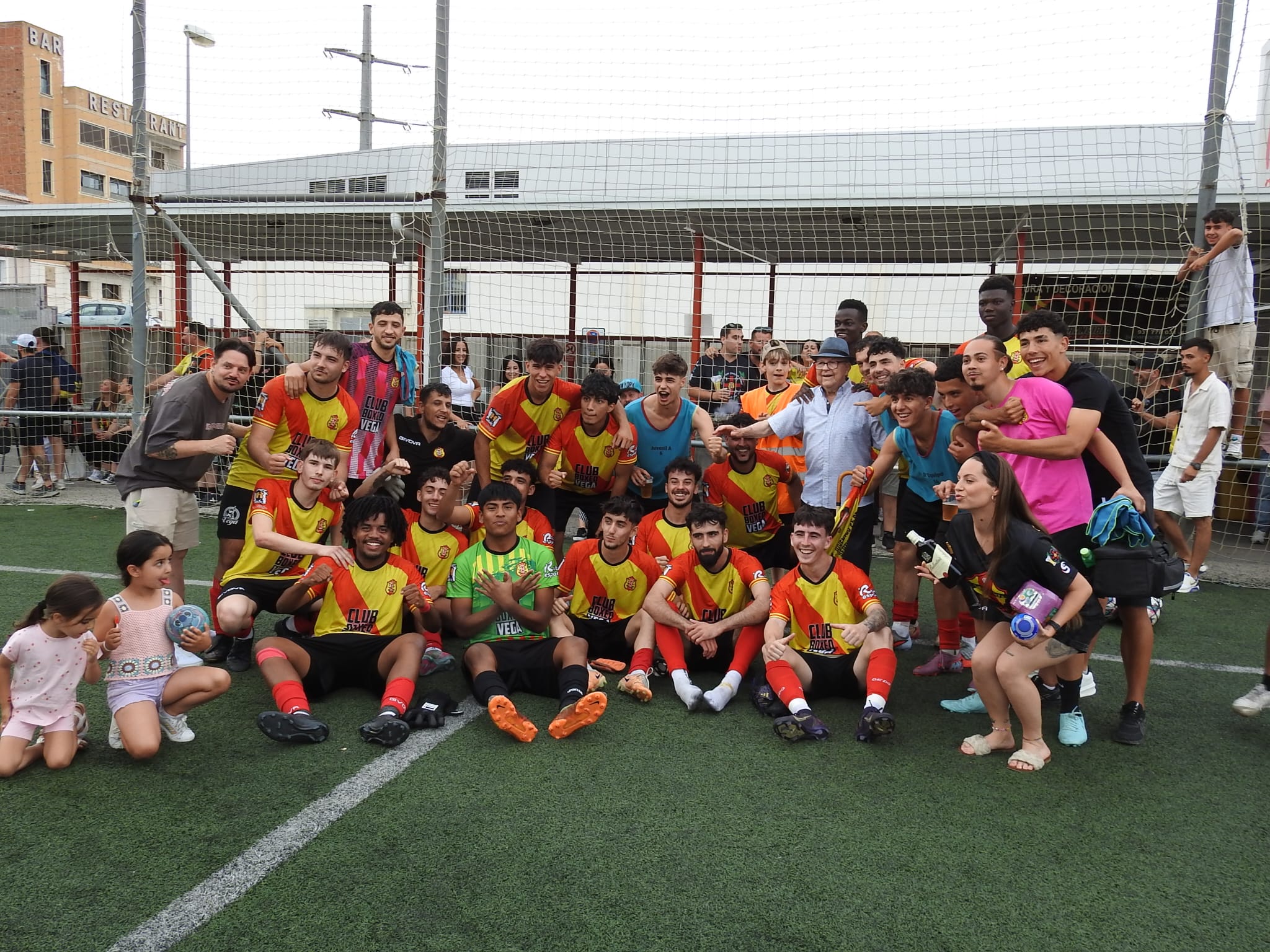 El Veinti B és a dos partits de l'ascens a Tercera Catalana FOTO: Cedida