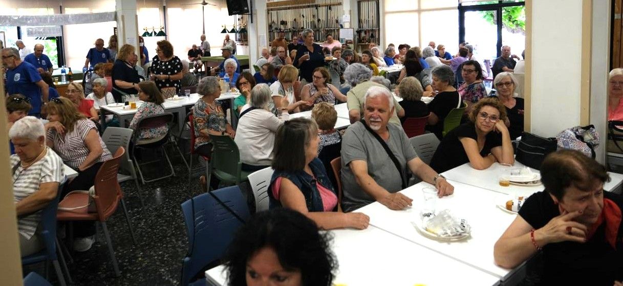 Esmorzar a càrrec de l'AGGR pel Dia del Soci FOTO: Cedida
