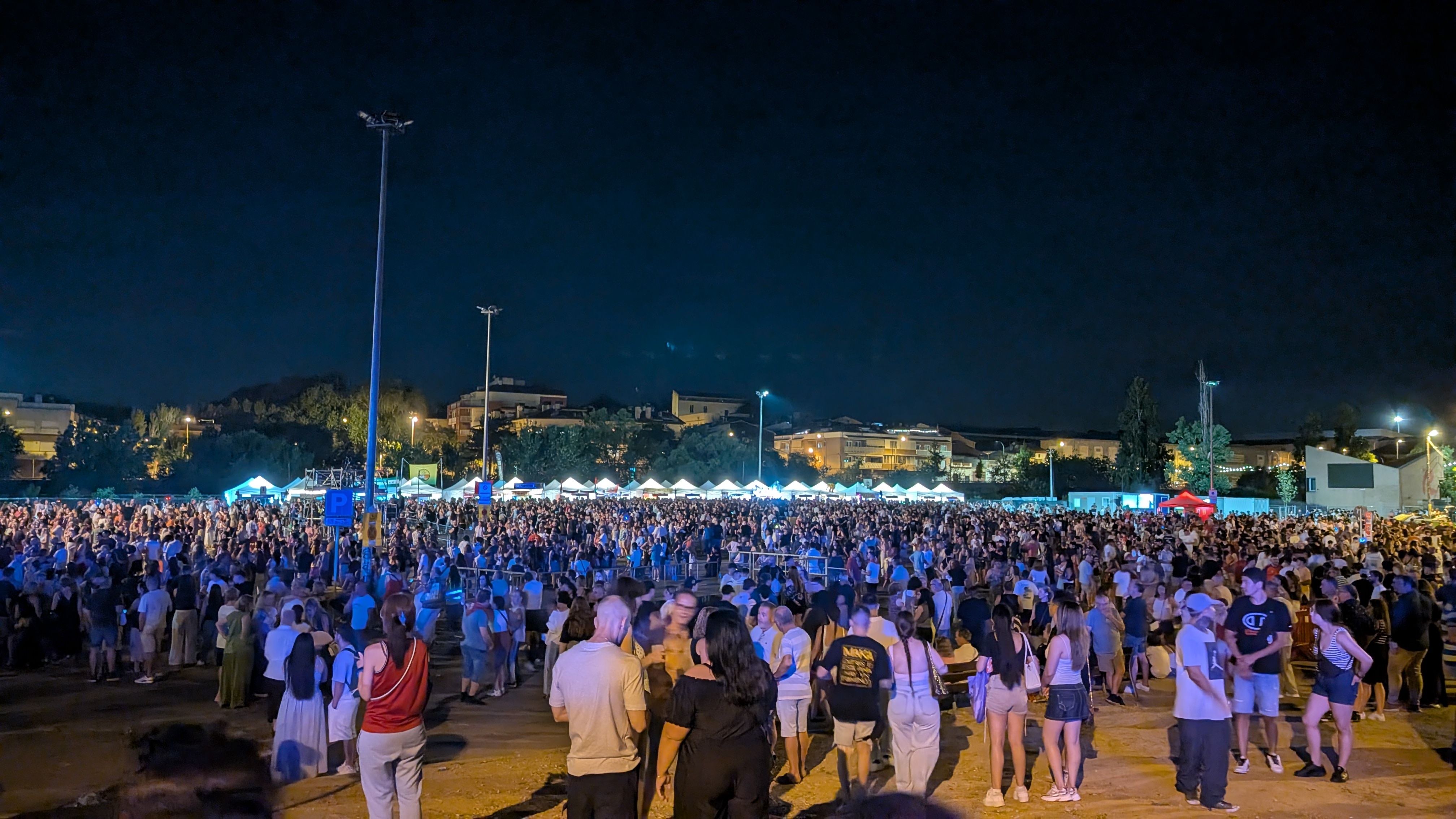 Primera nit de la Festa Major de Rubí a l'Escardívol FOTO: Marta Casas