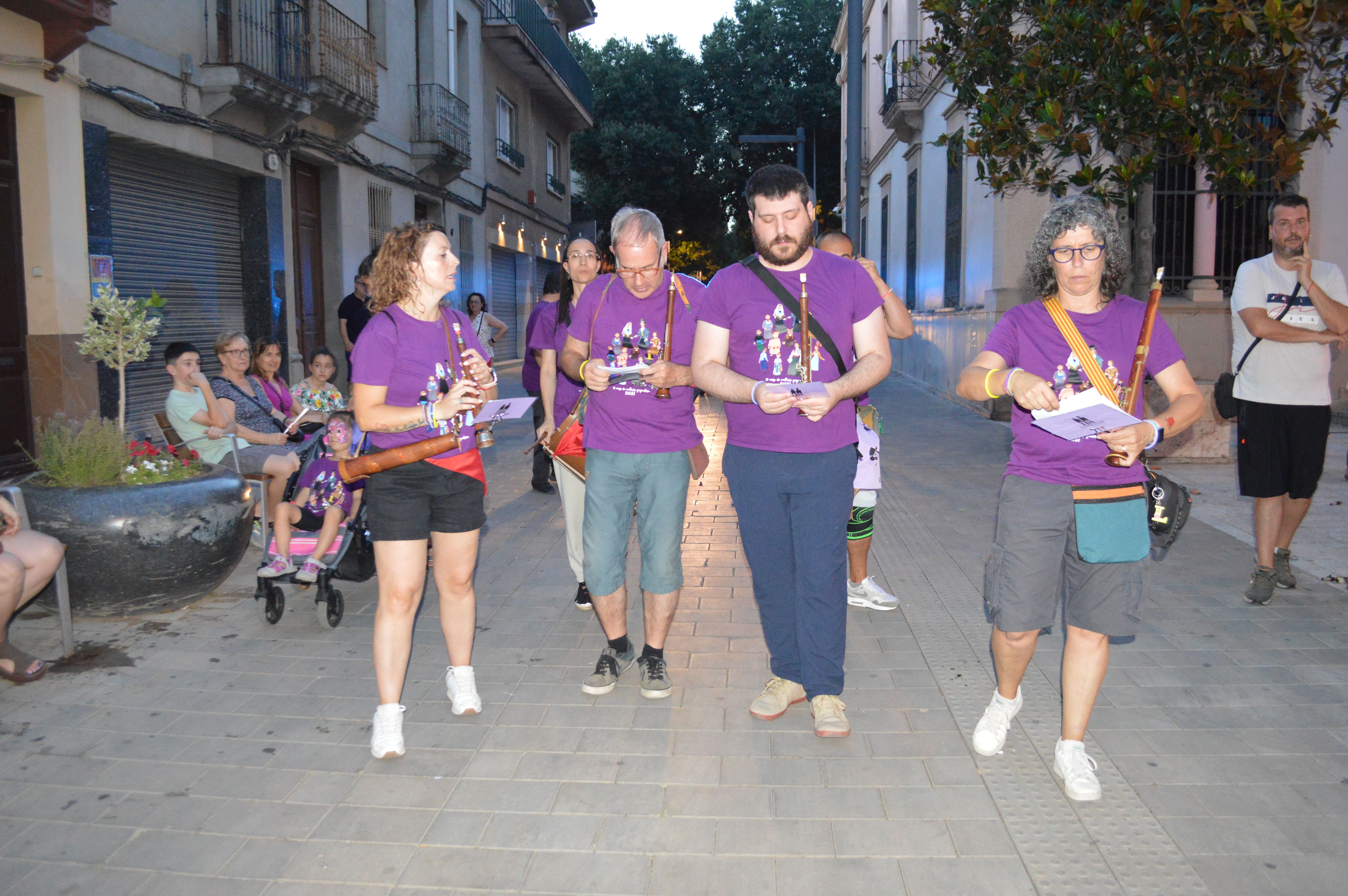 Els Gegants de Rubí fan una cercavila nocturna FOTO: Marta Casas
