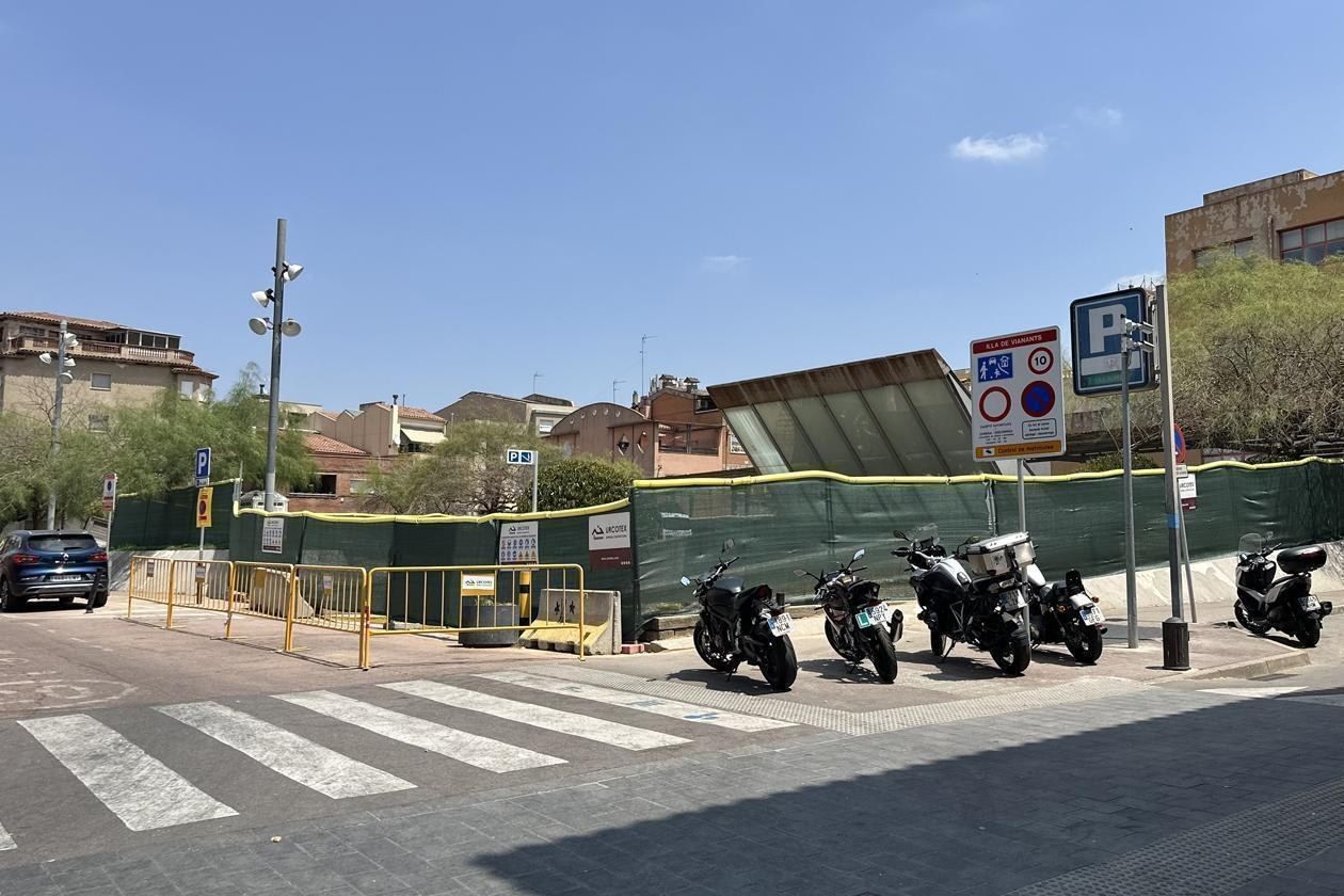 Comencen les obres del pàrquing de la plaça Salvador Allende