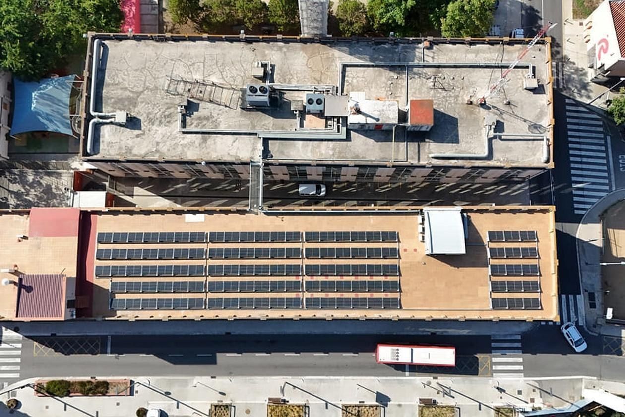 Imatge d’arxiu de la instal·lació fotovoltaica de l’edifici Bullidor. FOTO: Ajuntament de Rubí