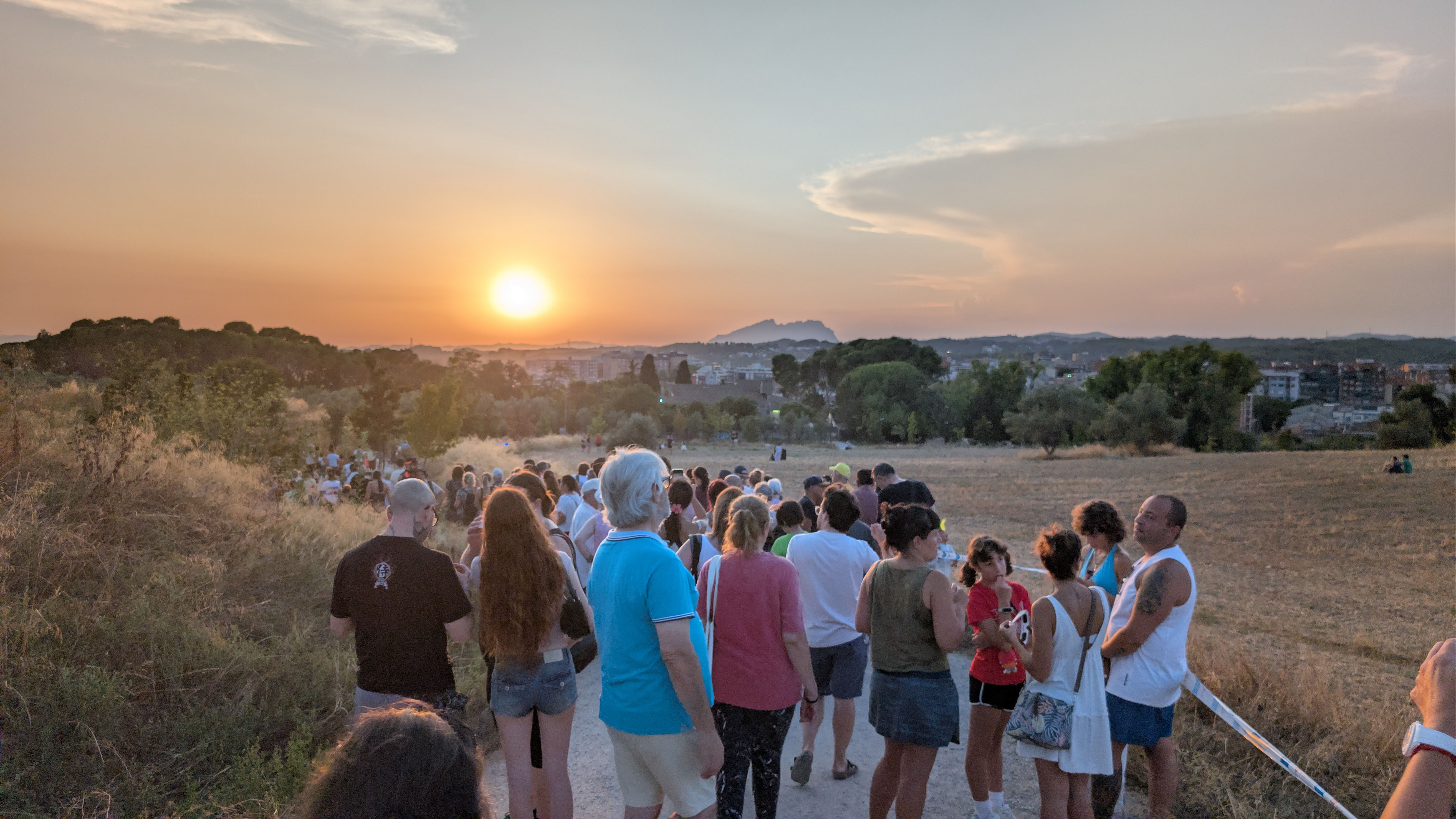 Un moment de l'eclipsi solar vist des de Rubí FOTO: Marta Casas