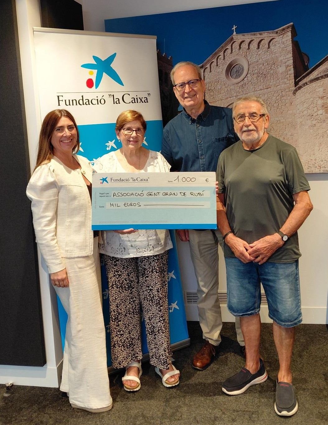 L’Associació de la Gent Gran de Rubí i la Fundació ”la Caixa” signen un acord de col·laboració. FOTO: Cedida