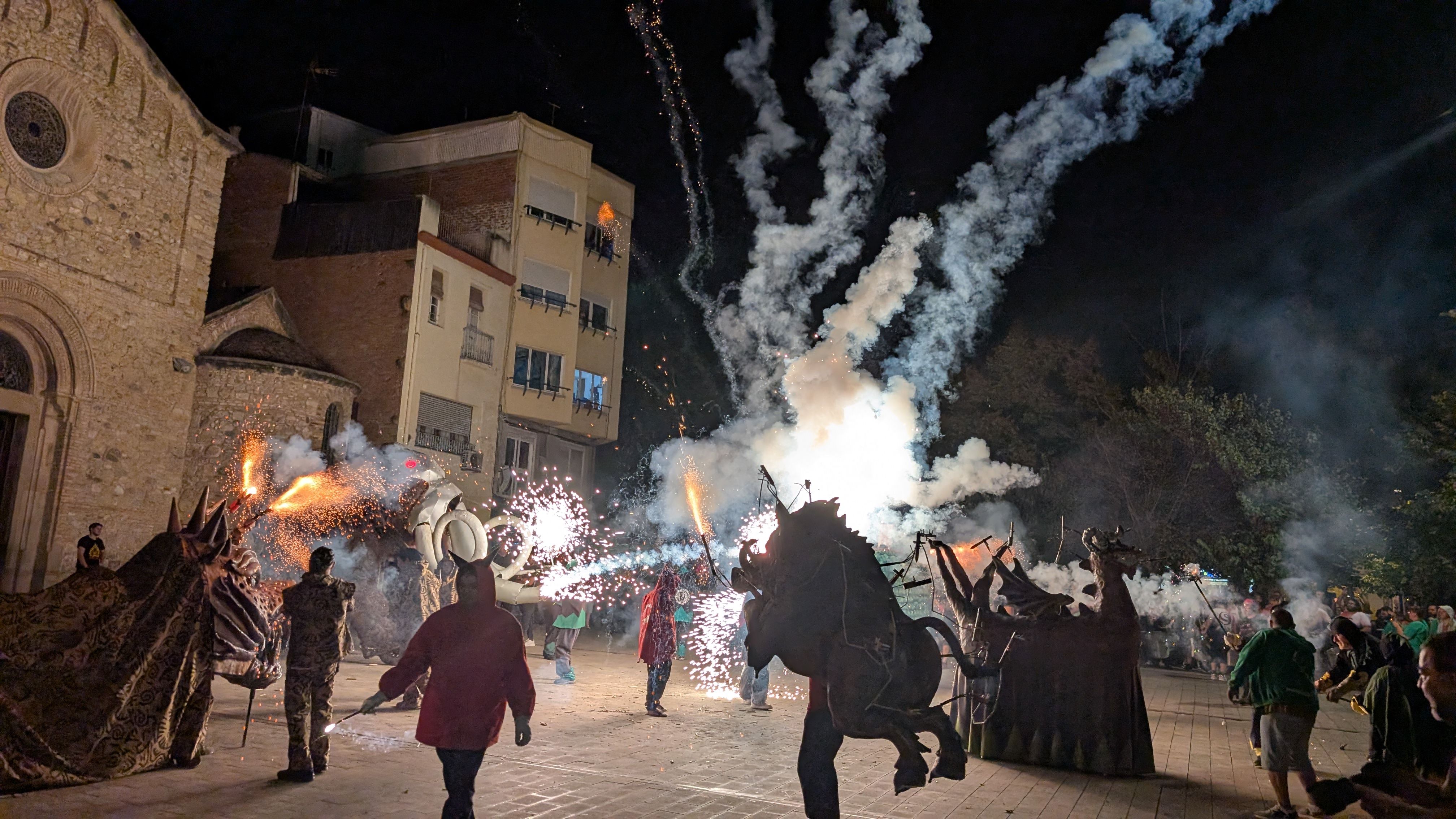 XIV Trobada de Bèsties de FOC pels Tocs de Sant Roc FOTO: Marta Casas