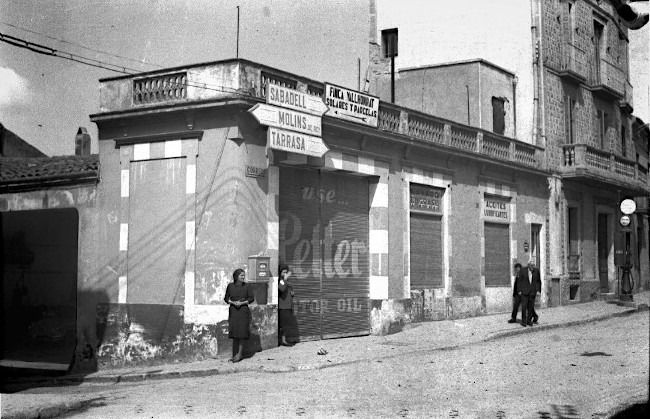 L’“Estación de Servicio Puig”, 1958. FOTO: Arxiu Pallarols