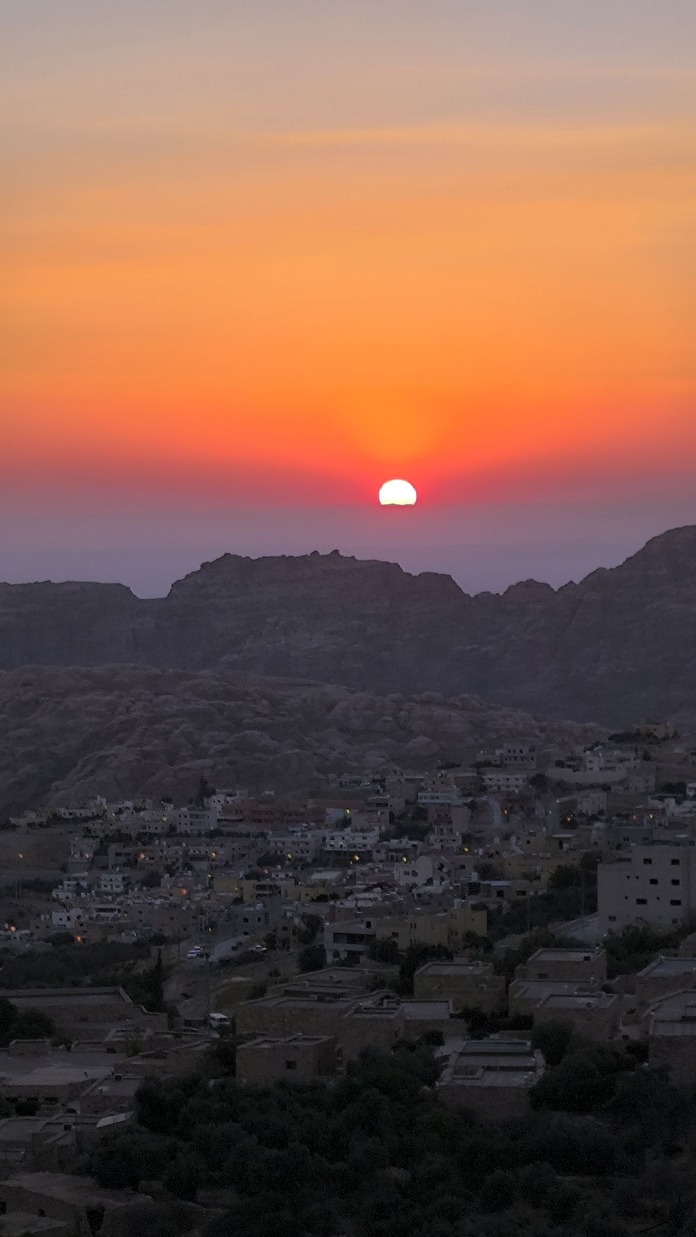 CAPVESPRE A PETRA · PETRA  JORDANIA FOTO: Maria Àngels Gallisa Soms