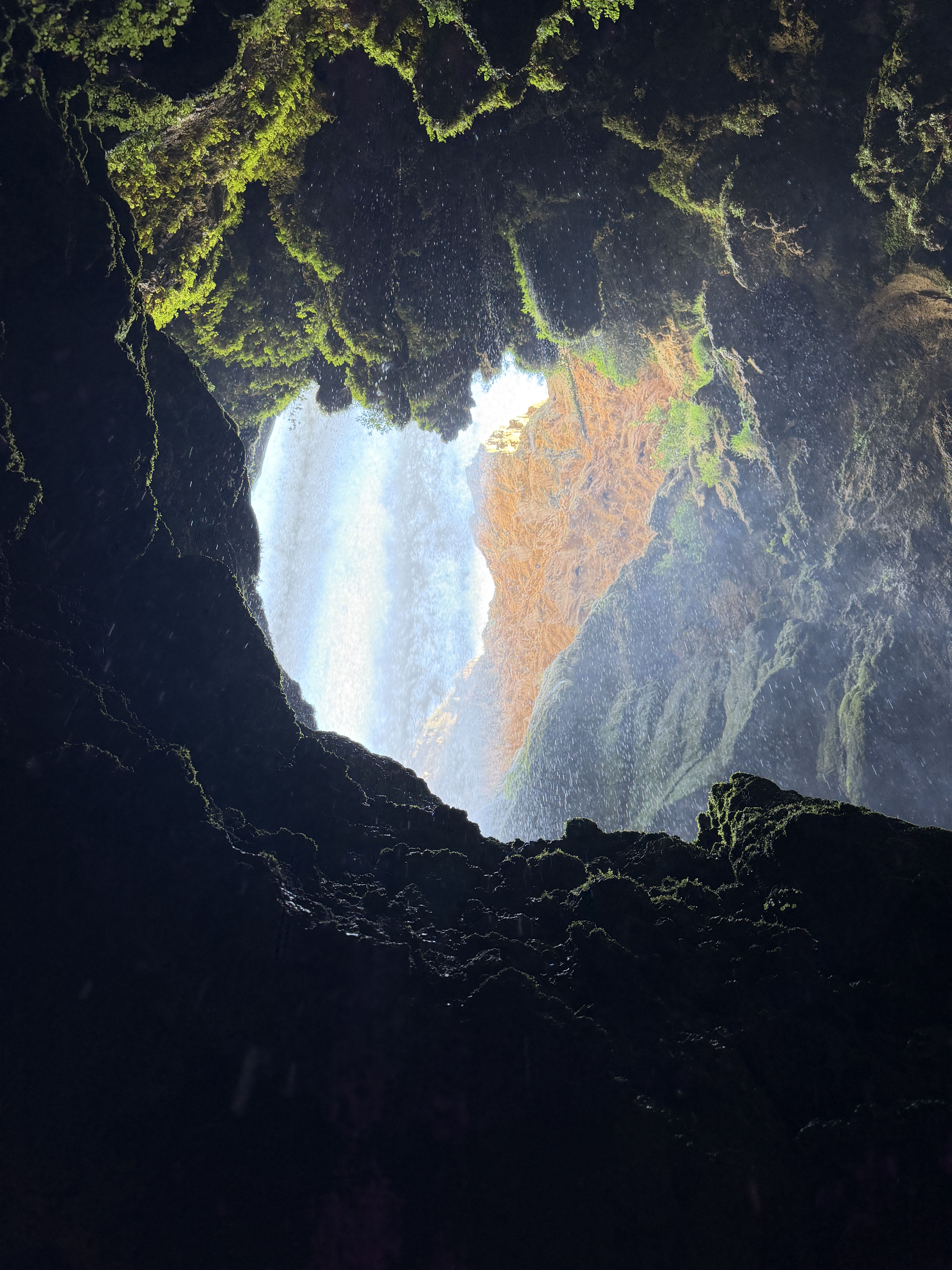 Los secretos de la Gruta · Monasterio de Piedra(Nuévalos) FOTO: JordI Fuentes Madroño