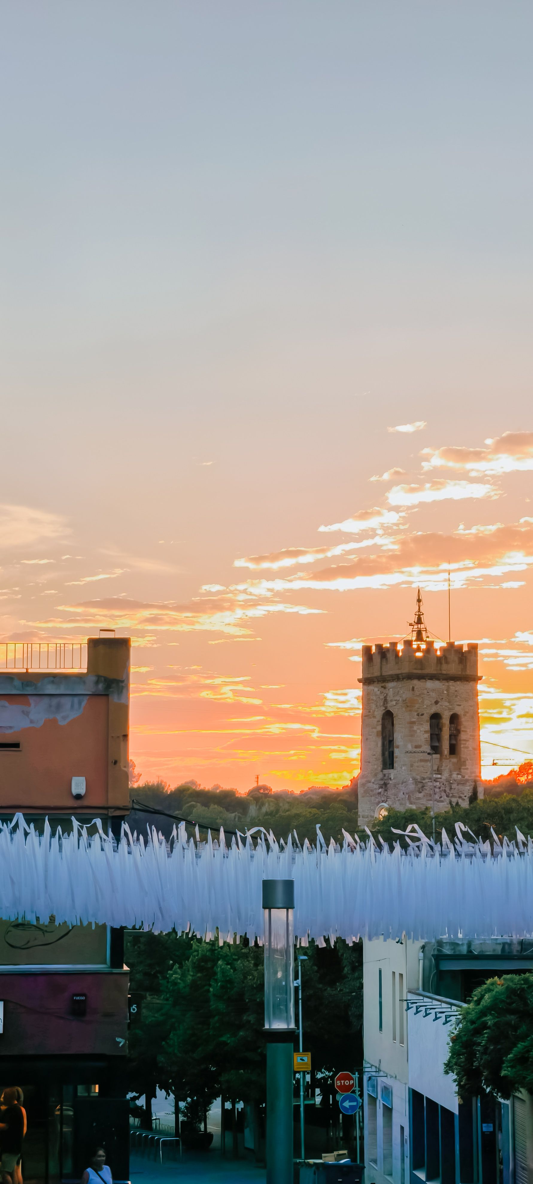 Atardeceres de verano en Rubí · Calle Montserrat FOTO: Macarena López Blanco