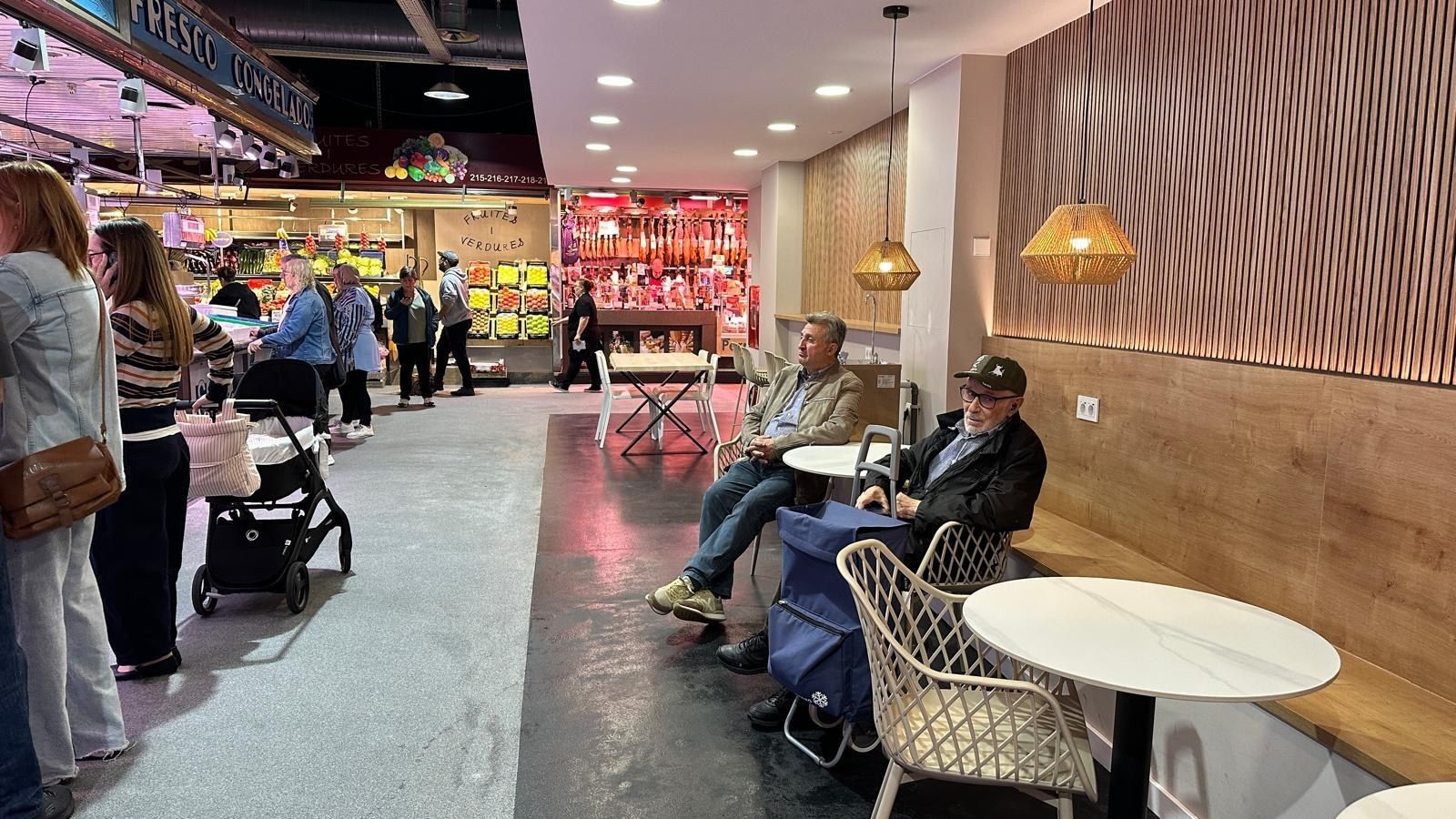 El nou espai de descans i degustació FOTO: Ajuntament de Rubí